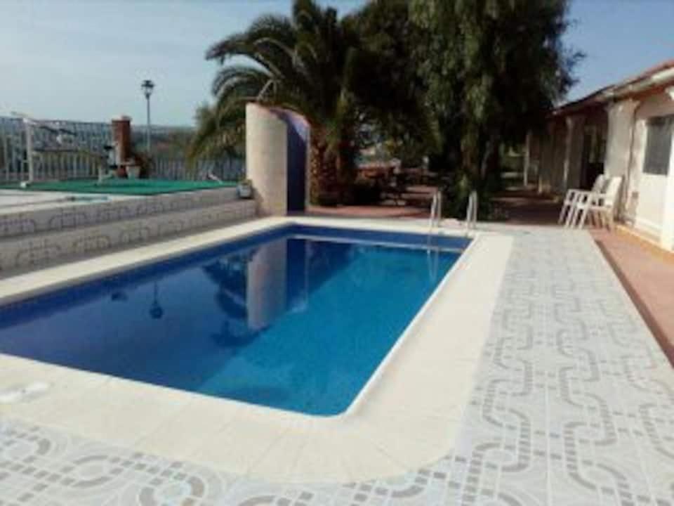 Recovery Mountain 2 Separate Beds In Room B&B Alicante Bagian luar foto